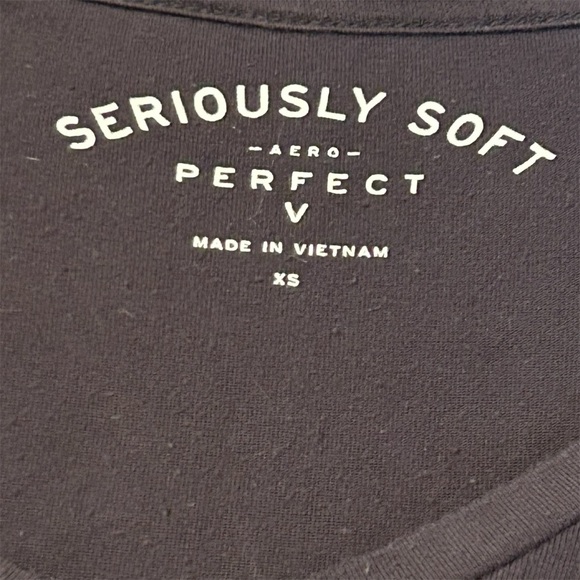 AERO Seriously Soft‎ Perfect V-Neck T-Shirt, Women's Extra Small XS Tee - Picture 3 of 4
